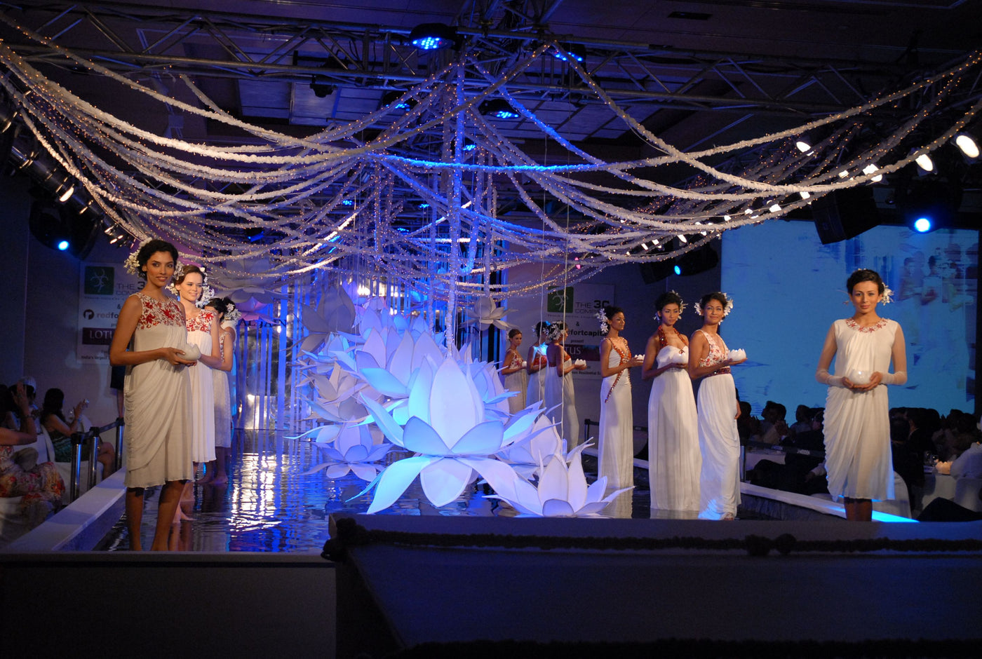 <br>Green Earth Fashion For A Green Earth<br>- 2009