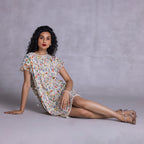 Shift dress with back keyhole closure and relaxed fit
